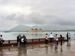 Rajasthan Weather: राजस्थान में आंधी-बार&zwj;िश के साथ ग&zwj;िरी आकाशीय ब&zwj;िजली, जानें अगले दो द&zwj;िन के मौसम का हाल&nbsp;