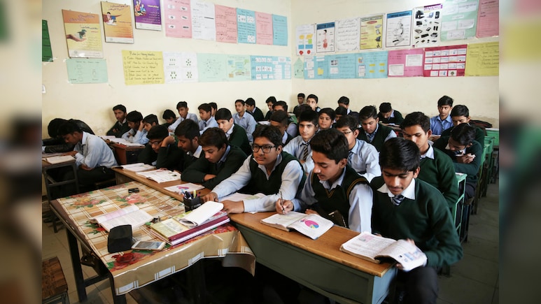CBSE Class 10 Second Board Exam 2026: Basic Maths वाले क्&zwj;या Standard Maths का एग्&zwj;जाम दे सकेंगे? फीस भरकर भी नहीं दिया पेपर तो क्&zwj;या होगा?