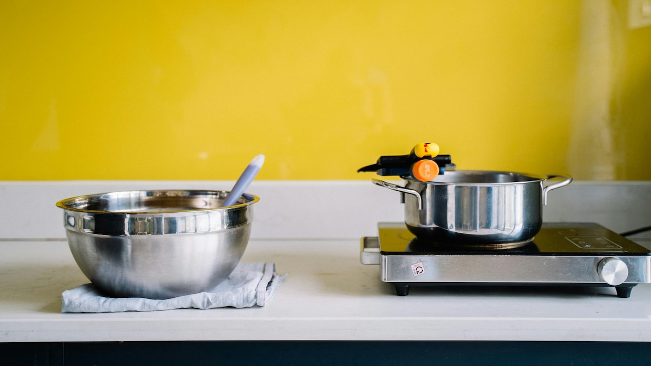 Induction cooktops that make cookign easier with smart features