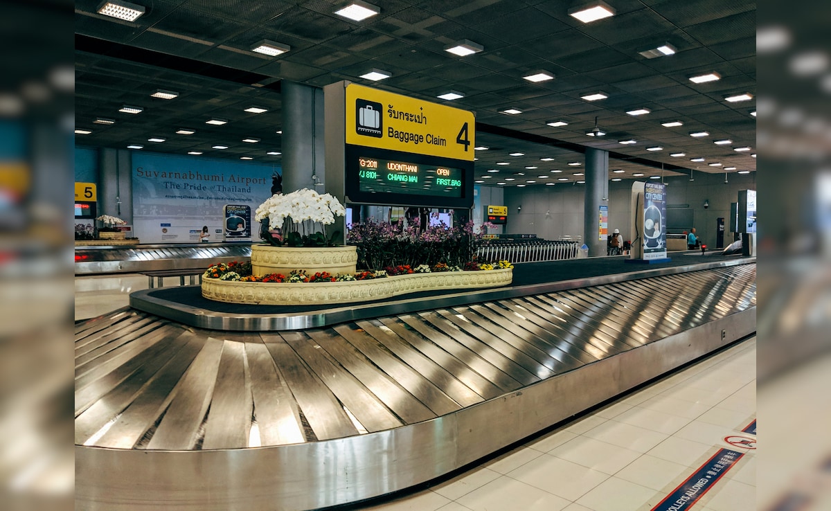 एयरपोर्ट पर नौकरी कैसे मिलती है, कितनी होती है सैलरी