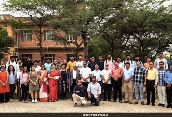JNU MBA Admission 2026: दोबारा खुला आवेदन का मौका, CAT पास युवाओं के लिए बेहतरीन अवसर