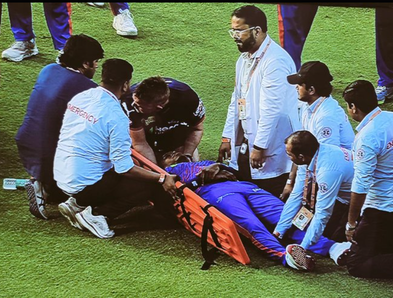 What Has Happened To Ngidi - DC Star Suffers Nasty Injury, Ambulance Arrives
