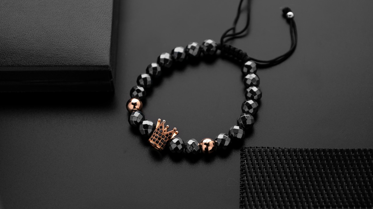5 Best Charm Bracelets With Personalised Initials Under ₹1000