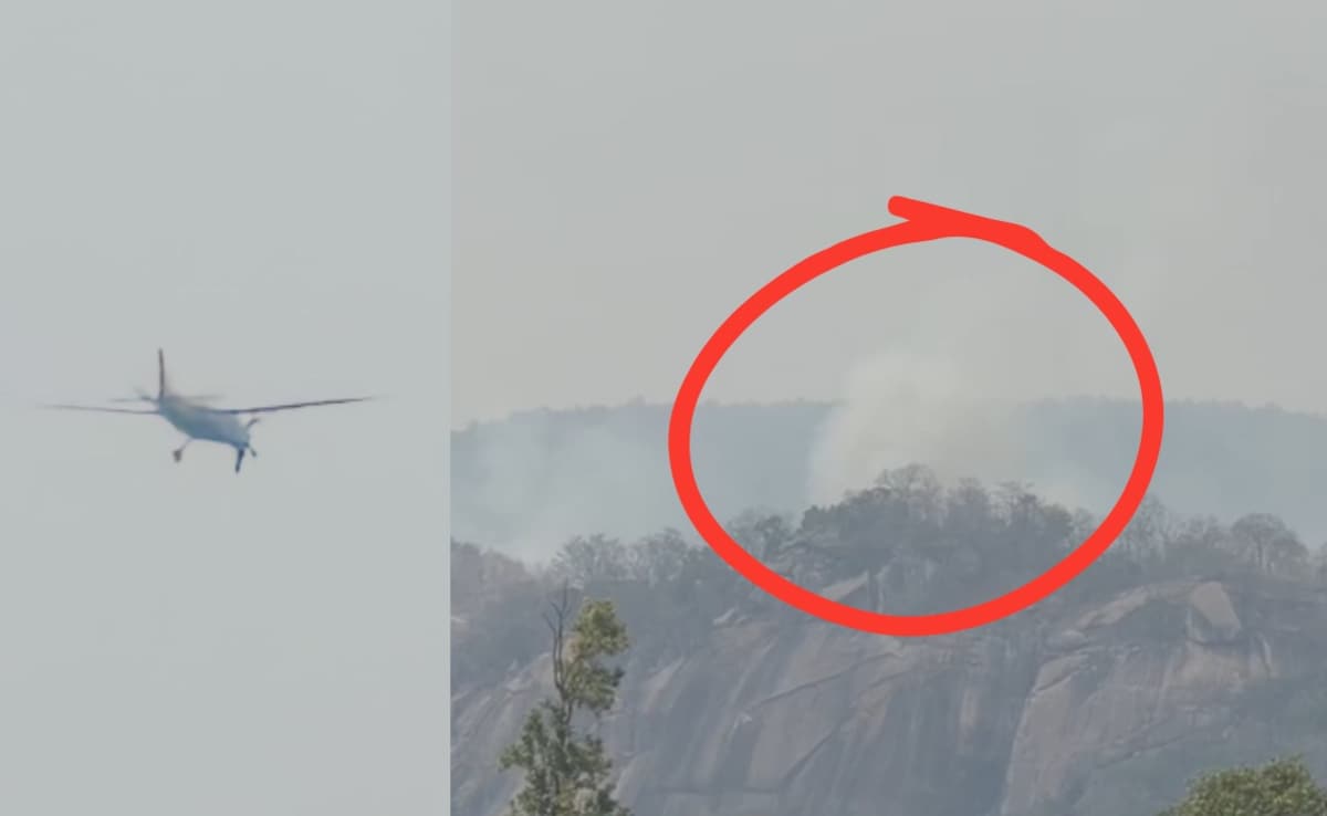 Plane Crash: जशपुर में पेड़ से टकराकर विमान क्रैश, जमीन से 30 फीट ऊपर उड़ रहा था 