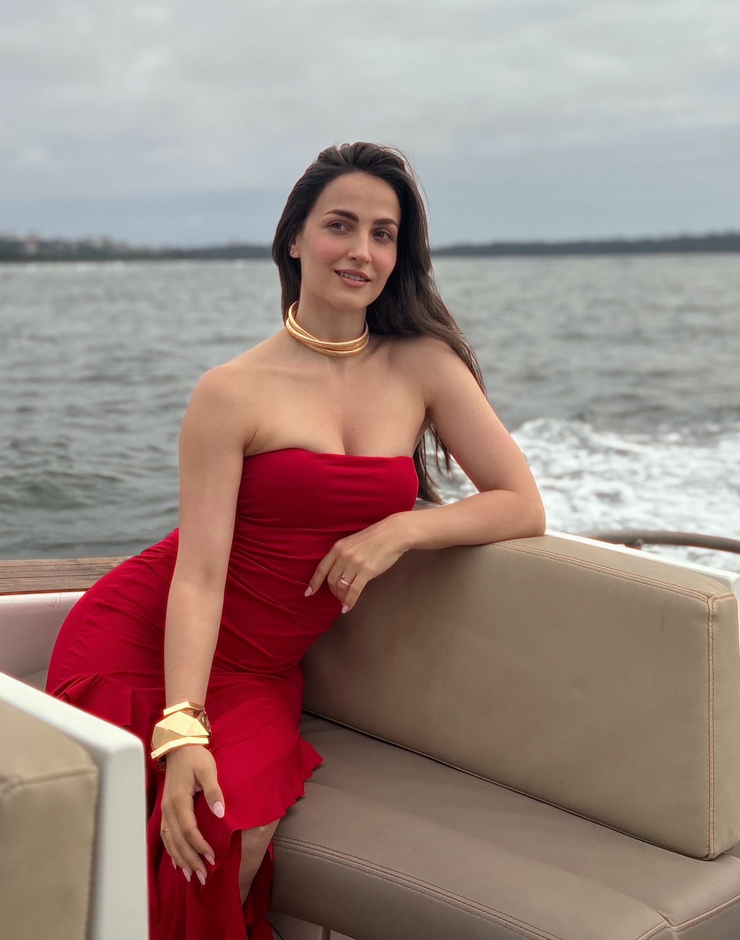 Elli AvrRam Sets Record Straight On South Vs Bollywood Debate: "Bollywood Don't Care If We Faint"