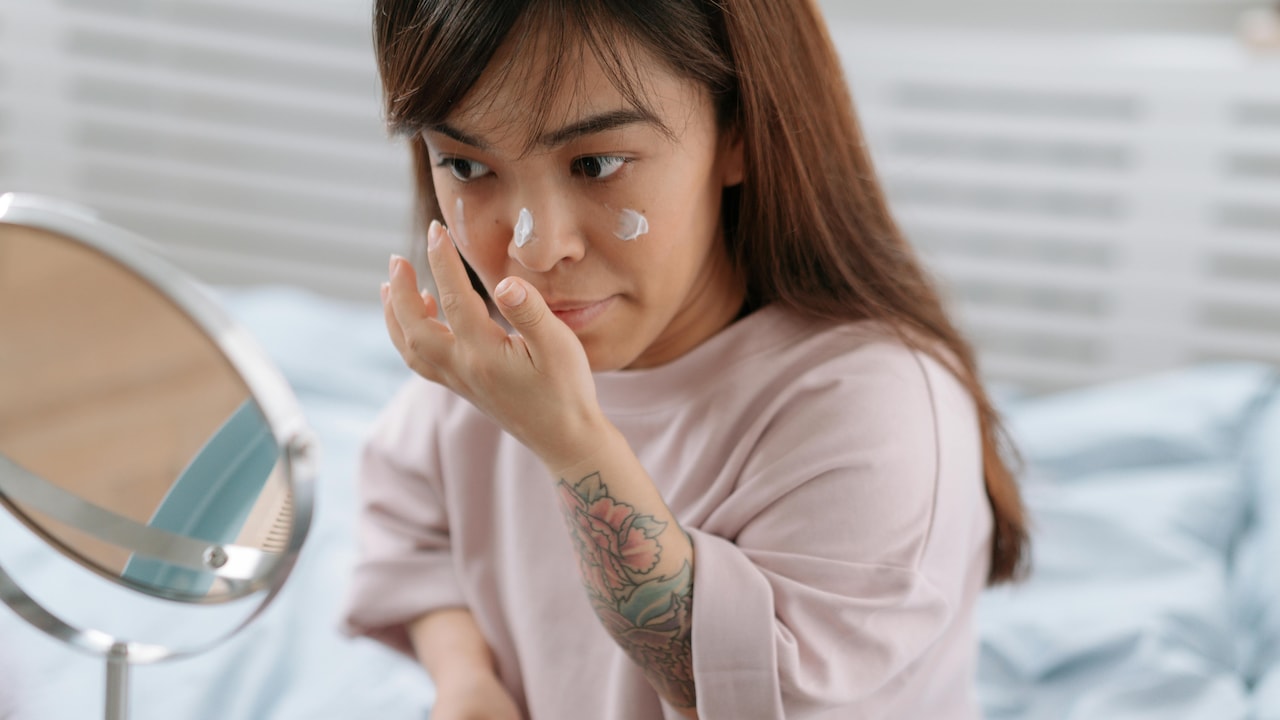 Why Moisturiser Feels Sticky In Humidity And How Gel-Creams Fix It Why Moisturiser Feels Sticky In Humidity And How Gel-Creams Fix It