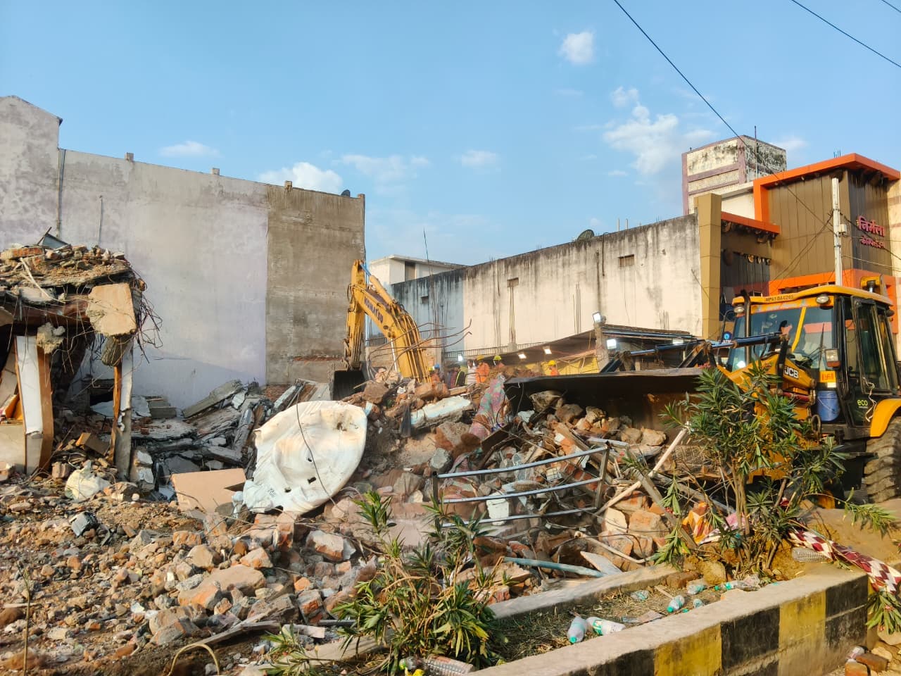 anuppur agarwal lodge collapse cm mohan yadav 9 lakh compensation anuppur agarwal lodge collapse cm mohan yadav 9 lakh compensation