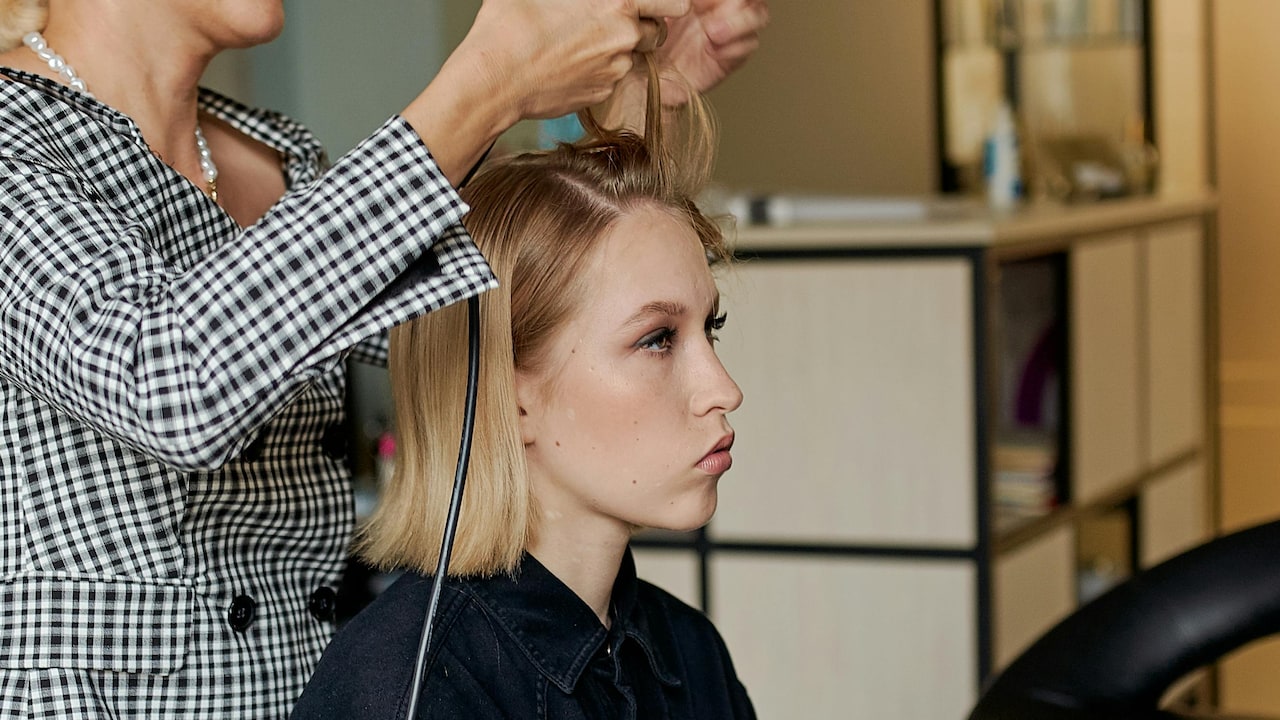 Curling Tools That Actually Hold Curls In Humidity: Barrel Size Guide Curling Tools That Actually Hold Curls In Humidity: Barrel Size Guide