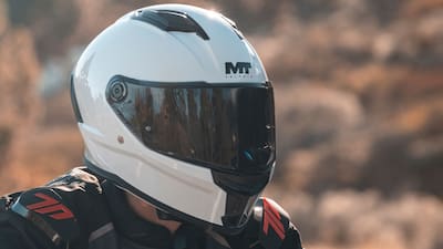 mt bluetooth helmet india Thunder 3 Pro Solid (Matt)  Motodrift this helmet will be the perfect addition to any ride. Thunder 3 SV Pro Yarn