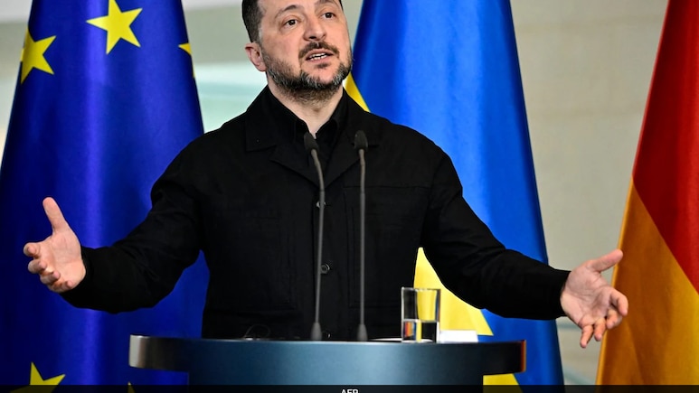Zelensky To Meet US Senators Today As Russia Sanctions Vote Expected