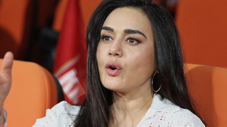 प्रीति जिंटा को फैन ने कहा 'ट्रॉफी' तो भड़कीं एक्ट्रेस, दिया करारा जवाब बोलीं- औरत किसी की प्रॉपर्टी नहीं