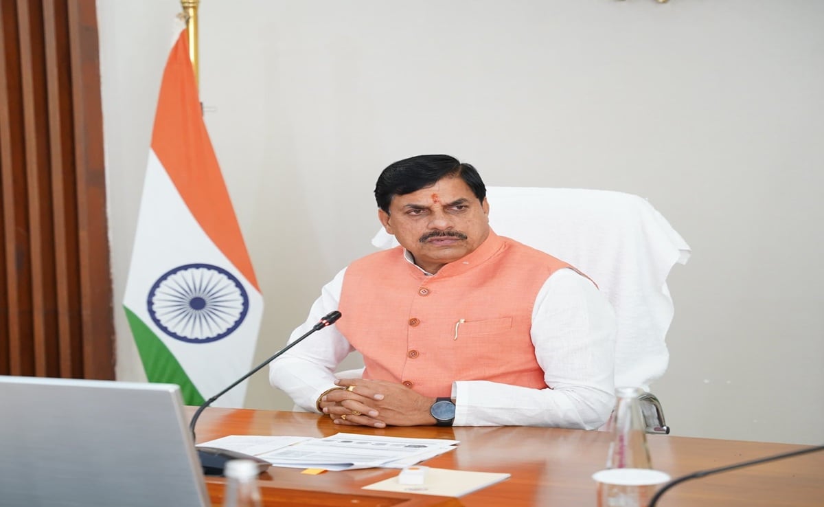 'बड़ी बेशर्मी के साथ कहा मैं नहीं गाऊंगी,' कांग्रेस पर बरसे CM मोहन, कहा- राष्ट्रीय गीत के अपमान पर मौन क्यों?