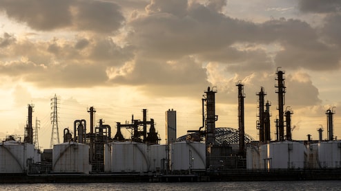 Middle East Crisis: Russia Offers To Increase Crude Oil Supply, LNG Supplies To India