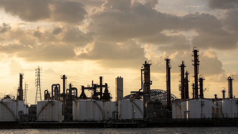 Middle East Crisis: Russia Offers To Increase Crude Oil Supply, LNG Supplies To India