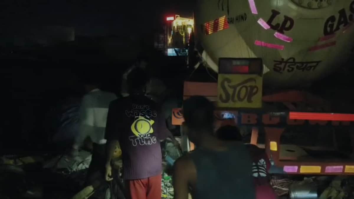 Bhopal Uncontrolled CNG Tanker Plows Into Houses Child Dead