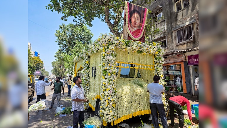 India Says Teary Goodbye To Asha Bhosle With A Tricolour-Draped Farewell