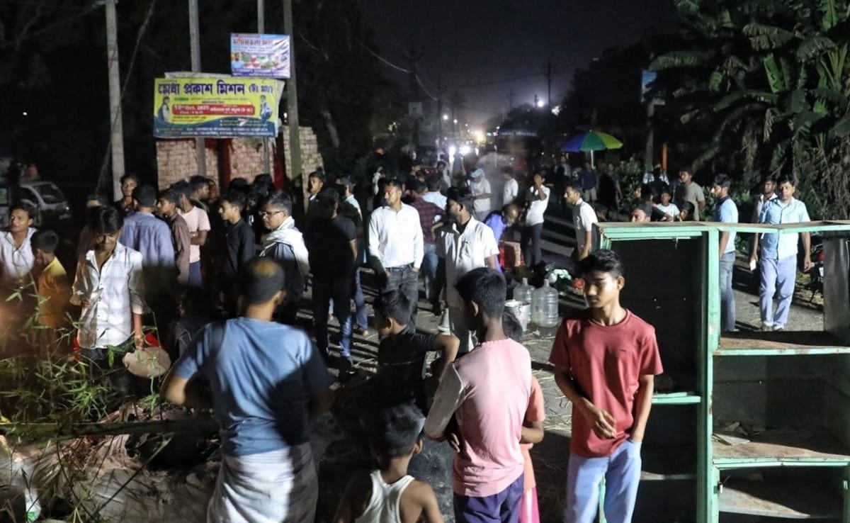 बंगाल में बड़ा बवाल, BDO ऑफिस में 7 न्यायिक अफसरों को भीड़ ने घेरा, मुश्किल से बचाया गया