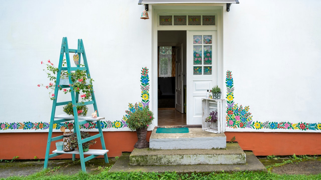 Safe Home Maintenance Starts Here: Choosing The Perfect Ladder