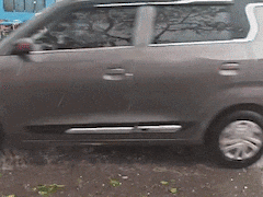 दिल्ली-नोएडा में दिन में छाया अंधेरा, कई इलाकों में आंधी के साथ भारी बारिश, गाजियाबाद में गिरे ओले