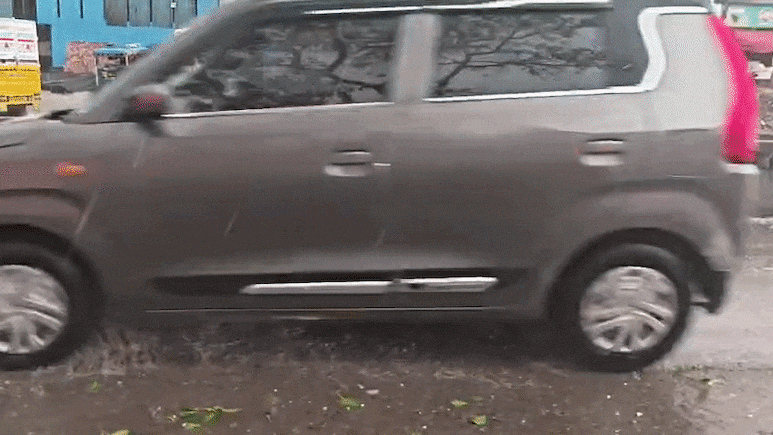 दिल्ली-नोएडा में दिन में छाया अंधेरा, कई इलाकों में आंधी के साथ भारी बारिश, गाजियाबाद में गिरे ओले