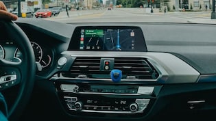 CarPlay पर WhatsApp हुआ स्मार्ट! अब कार में बैठे-बैठे करें कॉल और मैसेज, जानिए कैसे