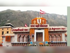 बद्रीनाथ धाम के कपाट खुले, फूलों से सजा दिखा भगवान बद्री विशाल का दरबार