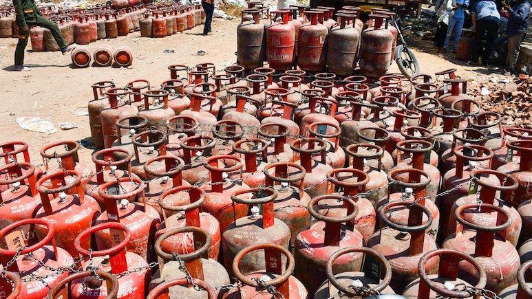 Government Mulls Fuel Price Stabilisation Mechanism Amid Gulf Oil Shock