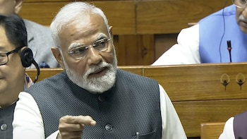 PM Modi Hails Women's 33% Quota Bill: 'Historic Moment, Should've Implemented 25-30 Years Ago' | Watch Live