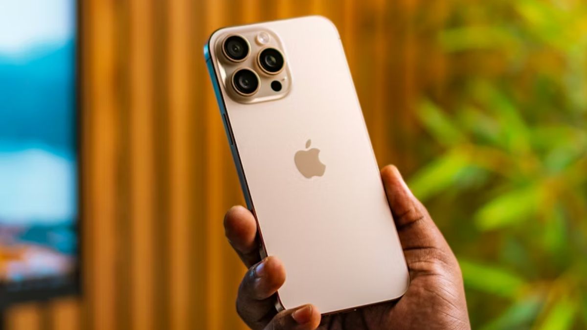 Apple iPhone 16 Pro ₹79,000 से भी कम में! जानिए ये बढ़िया डील कहां और कैसे मिल रही है