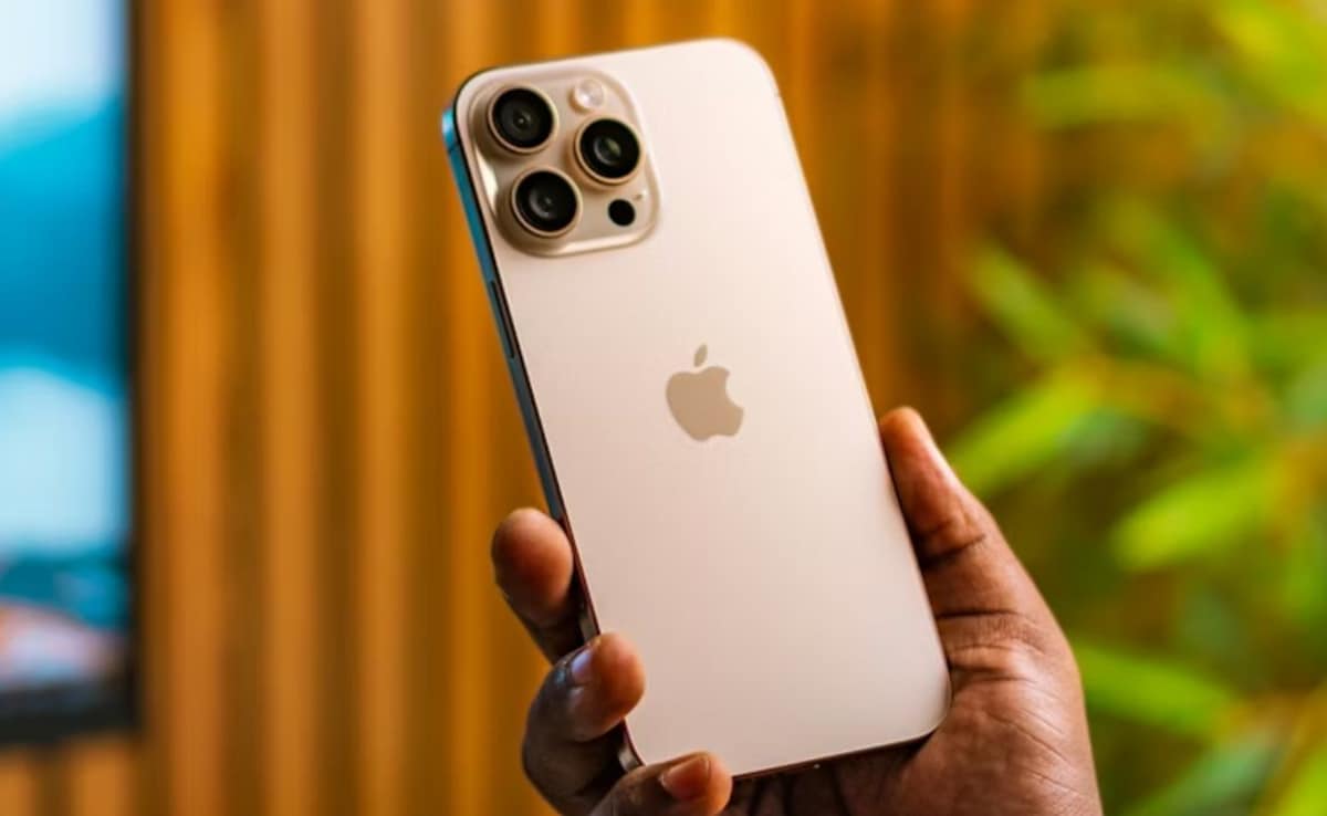 Apple iPhone 16 Pro ₹79,000 से भी कम में! जानिए ये बढ़िया डील कहां और कैसे मिल रही है