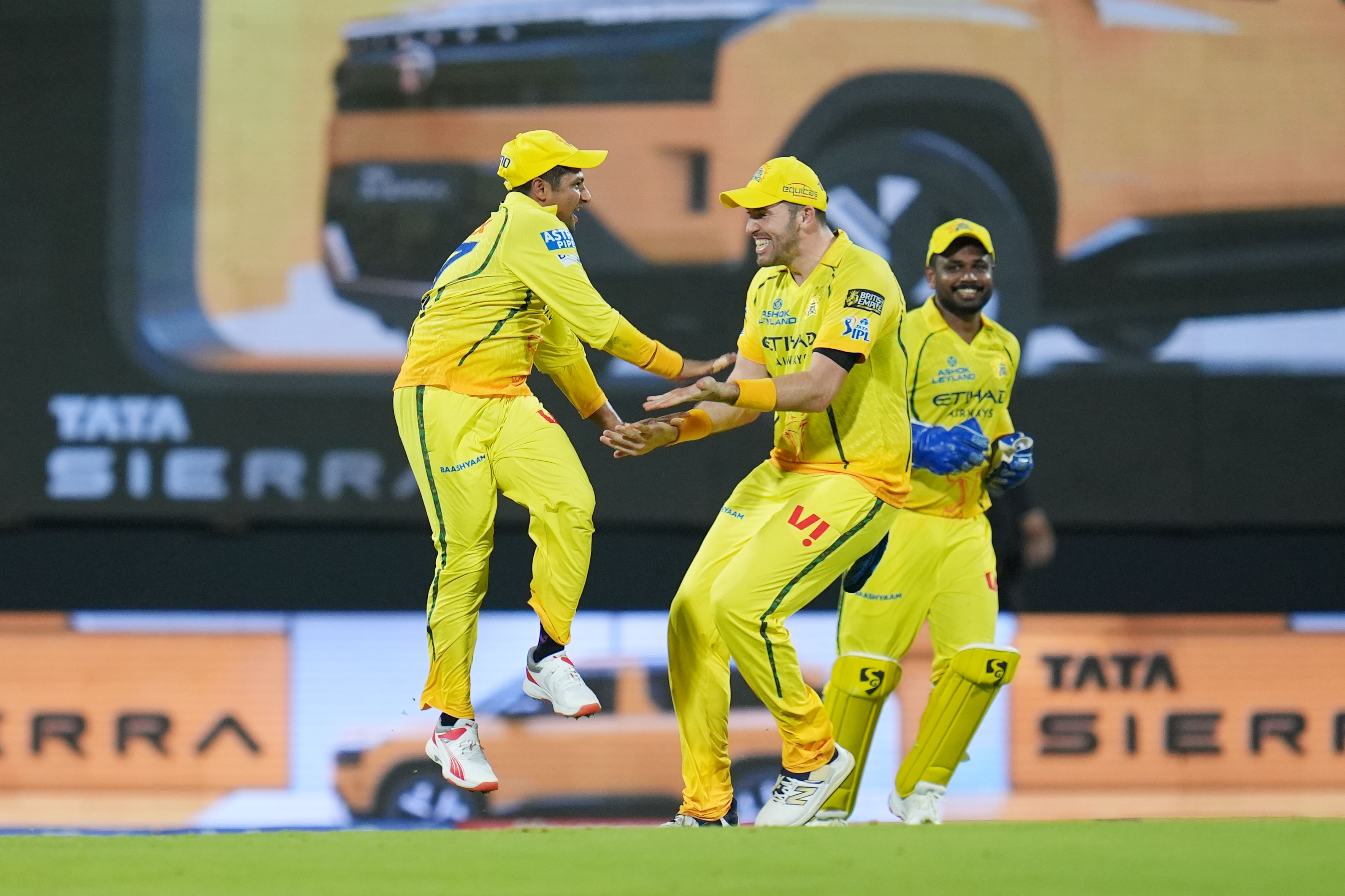 IPL 2026 Live: Sarfaraz Khan Takes Blinder; DC 4 Down In Big Chase vs CSK