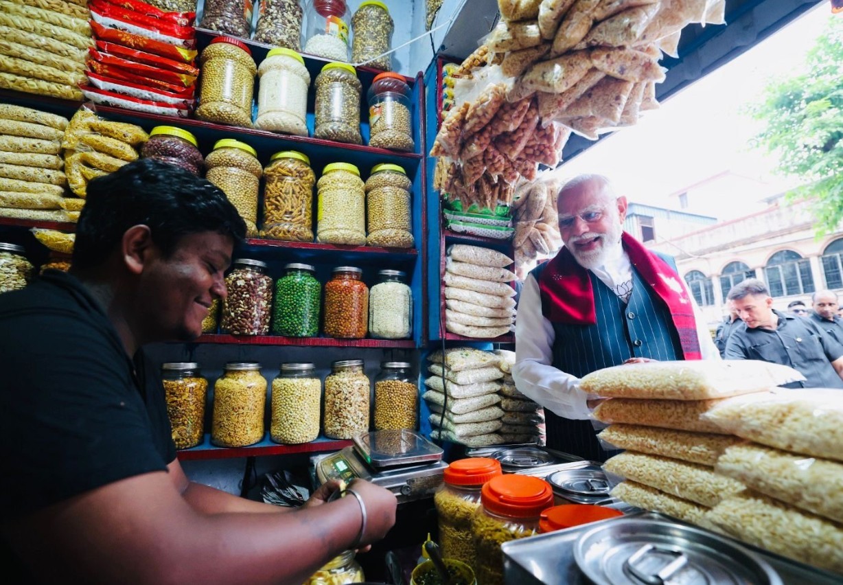 पीएम मोदी के झालमुड़ी वीडियो में ऐसा क्या था जो इतना वायरल हो गया?