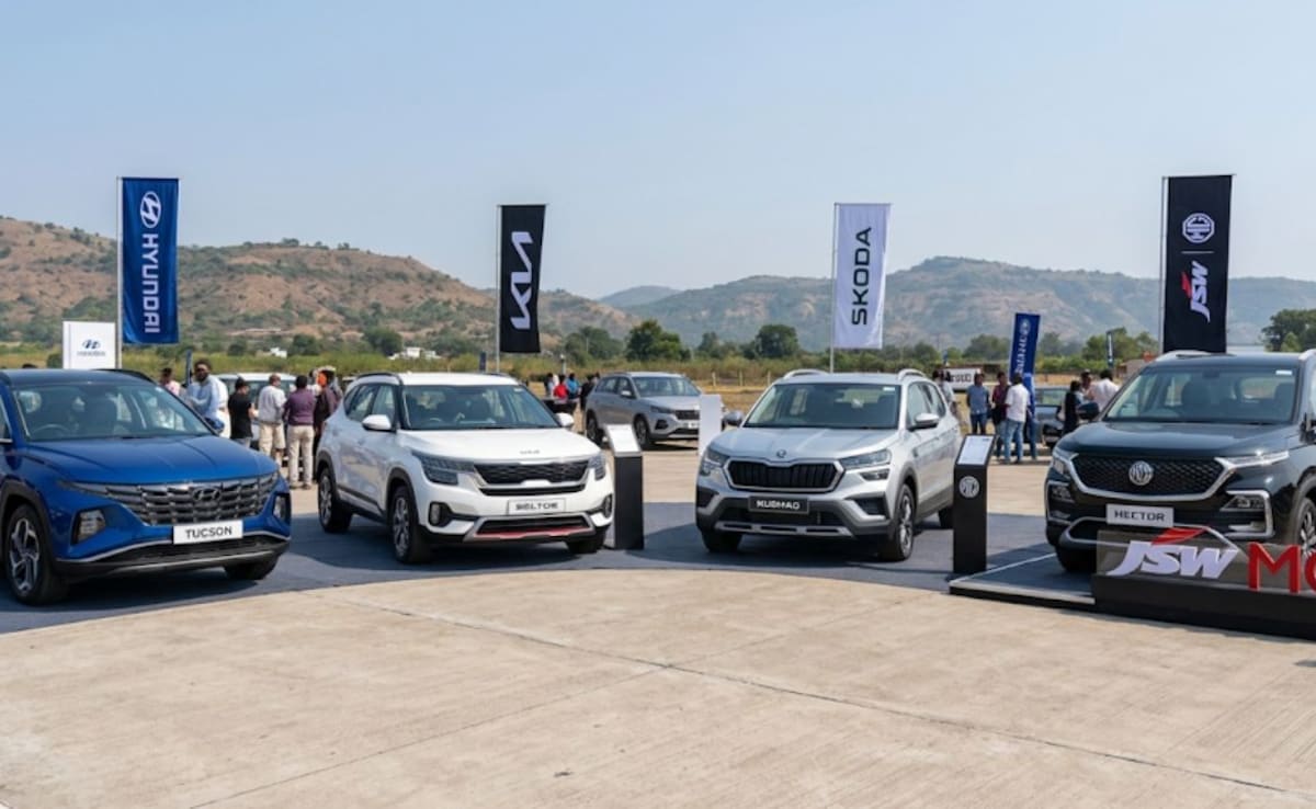 मार्च में Kia, Hyundai ने तोड़े सारे रिकॉर्ड, इतनी कारें बिकीं कि कंपनियां भी हैरान!