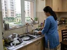 House Help Crisis Grips Gurugram As Bengal Migrants Return Home To Vote