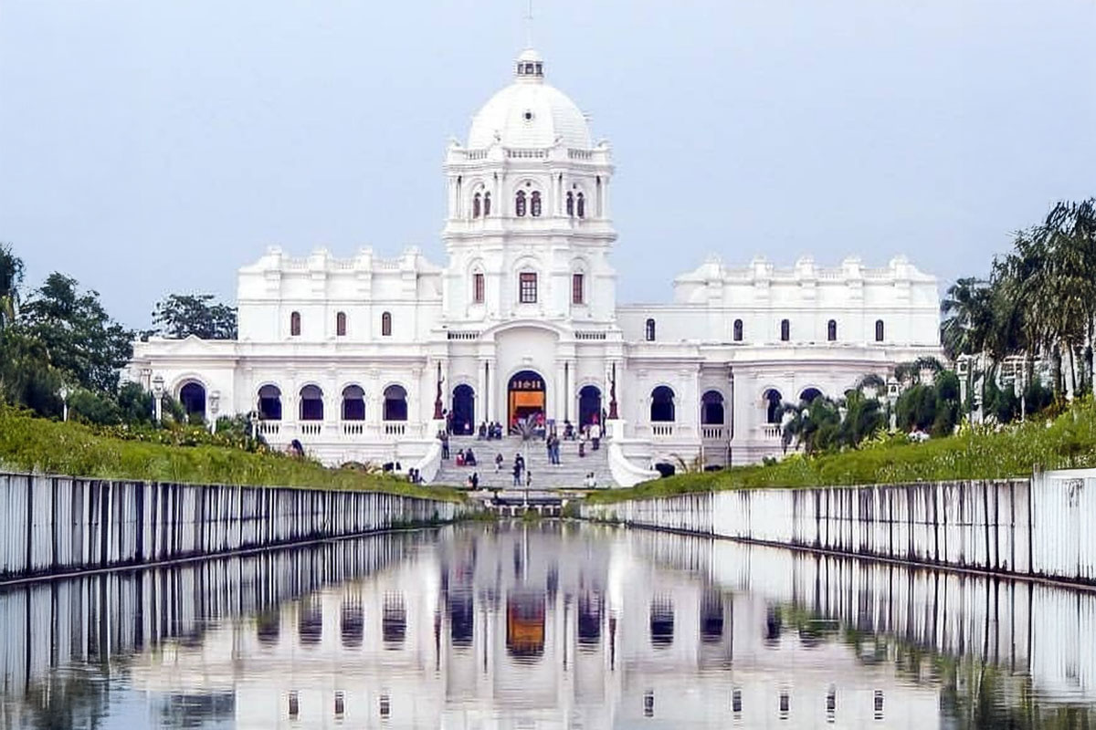 A Day Around Ujjayanta: Agartala at Its Calmest