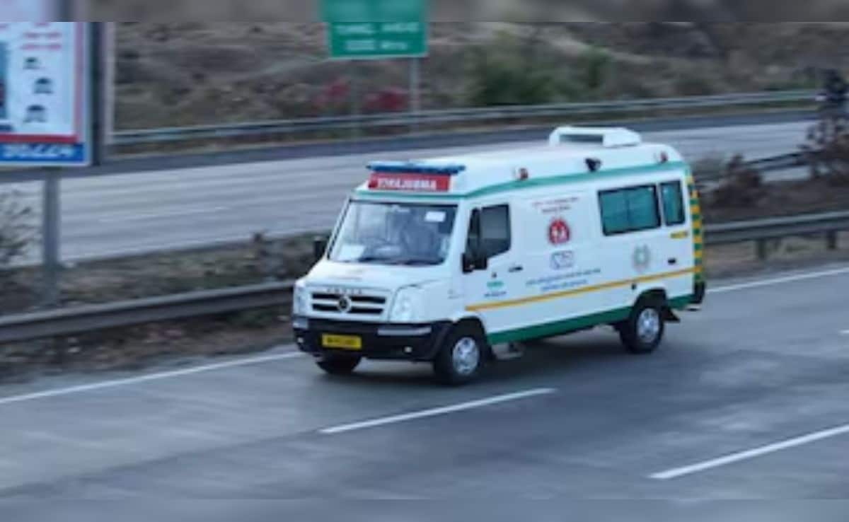 Emergency Vehicles Traffic Rule: हाईवे पर एंबुलेंस को रास्ता न देने पर कितने का चालान? जानिए जुर्माना और कानून