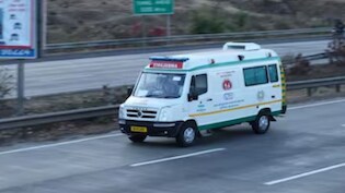 Emergency Vehicles Traffic Rule: हाईवे पर एंबुलेंस को रास्ता न देने पर कितने का चालान? जानिए जुर्माना और कानून