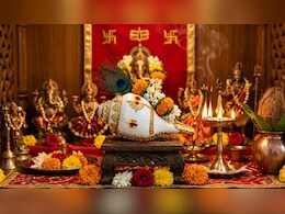Shankh Puja Niyam: घर में शंख रखने और बजाने के भी होते हैं नियम, जानें इसे कहां और कैसे रखें?&nbsp;