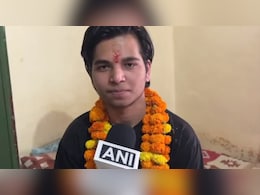 &ldquo;आपके बेटे ने टॉप किया है&hellip;&rdquo;: ऋषिकेश के आर्यन की कामयाबी पर मां हुई भावुक, आंखों से छलके आंसू