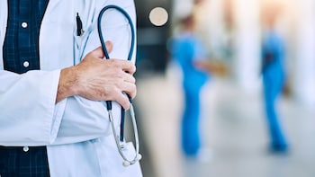 10 Healtcare Stocks To Buy Ahead Of Q4 Results: Fortis Among Top Picks — Full List Inside