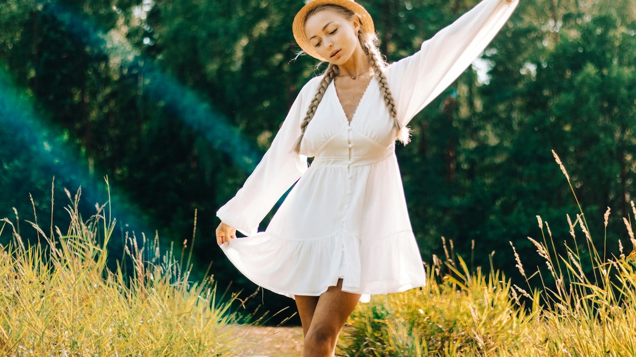 Stylish dresses that dont ride up while walking