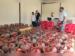 LPG कालाबाजारी पर सर्जिकल स्ट्राइक, देशभर में 1 लाख छापे, 52 हजार सिलेंडर जब्त