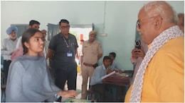 राजस्थान के शिक्षा मंत्री ने 7वीं की छात्रा से पूछा 'संविधान' पर सवाल, जवाब सुनकर दी शाबाशी; अफसरों की लगी क्लास