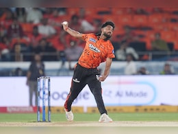 IPL के इतिहास में पहले ही ओवर में तीन विकेट लेनेवाले प्रफुल्ल हिंगे बन गए सोशल मीडिया हीरो, 17 घंटे में 75 गुना बढ़ गए फॉलोअर्स