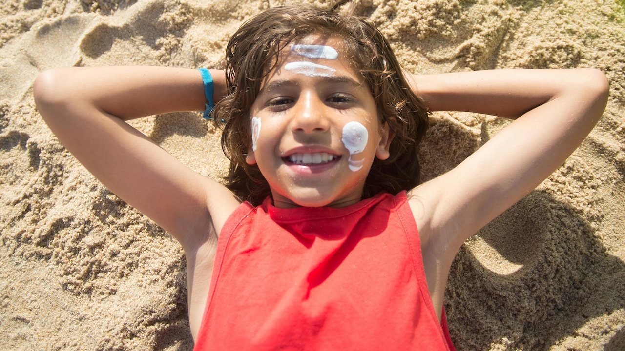 Best Waterproof Sunscreens for Indian Beach Vacations Under Rs.1000