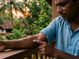 Do Mosquitoes Bite More If You Drink Alcohol? Here's What Science Says