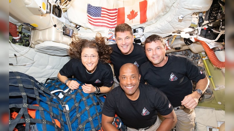 अंतरिक्ष में इतिहास रचने के बाद पृथ्वी पर लौट रहा है NASA का यान आर्टेमिस-II, जानें कितने बजे होगी वापसी