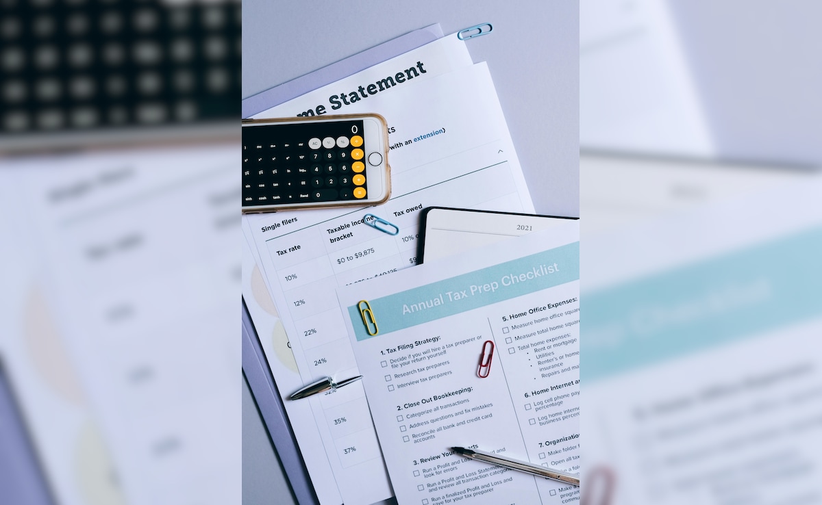 Old Vs New Tax Regime In FY27: Which Option Saves More for Salaried Employees
