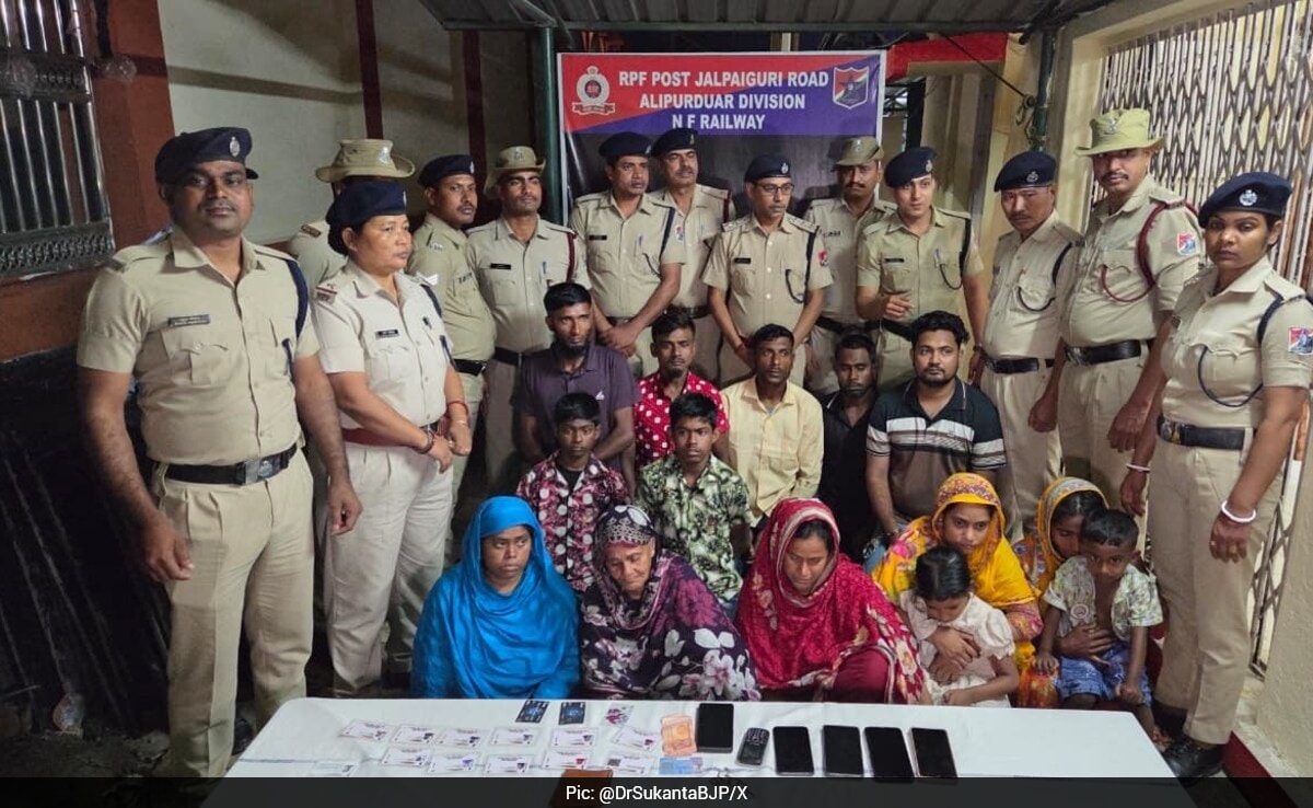 14 Bangladeshi Nationals Arrested In Bengal, Fake Aadhaar Cards Recovered