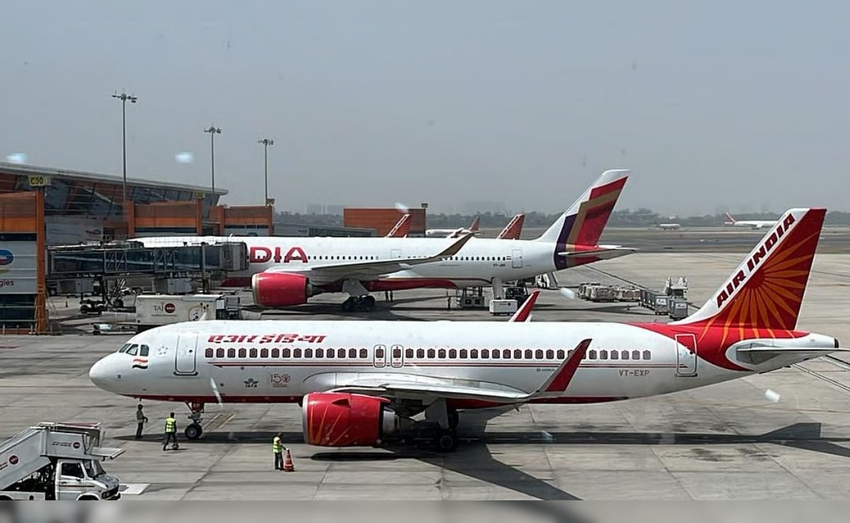 ईरान युद्ध के बीच Air India ने फ्यूल सरचार्ज में किया बदलाव, टिकट कीमतों पर पड़ेगा असर, जानिए किराया कितना बढ़ेगा?